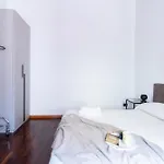 Guesthost - Accogliente Con Patio Esterno فيرونا