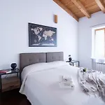Guesthost - Accogliente Con Patio Esterno فيلة *
