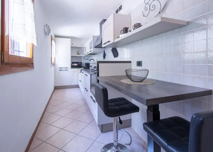 Guesthost - Accogliente Con Patio Esterno Verona